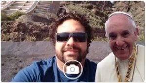 Pope Selfi‪e‬ 1
