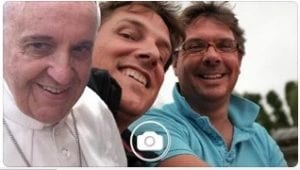 Pope Selfi‪e‬ 2